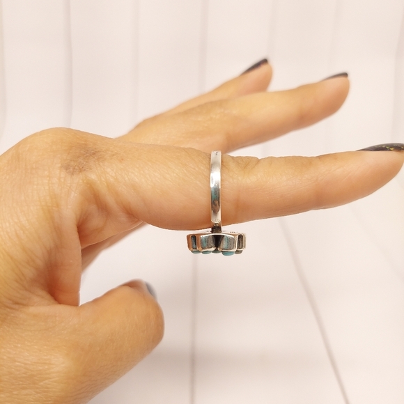 Beautiful Dainty Turquoise Cluster Ring - Picture 6 of 10